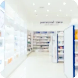 Intérieur lumineux de la pharmacie